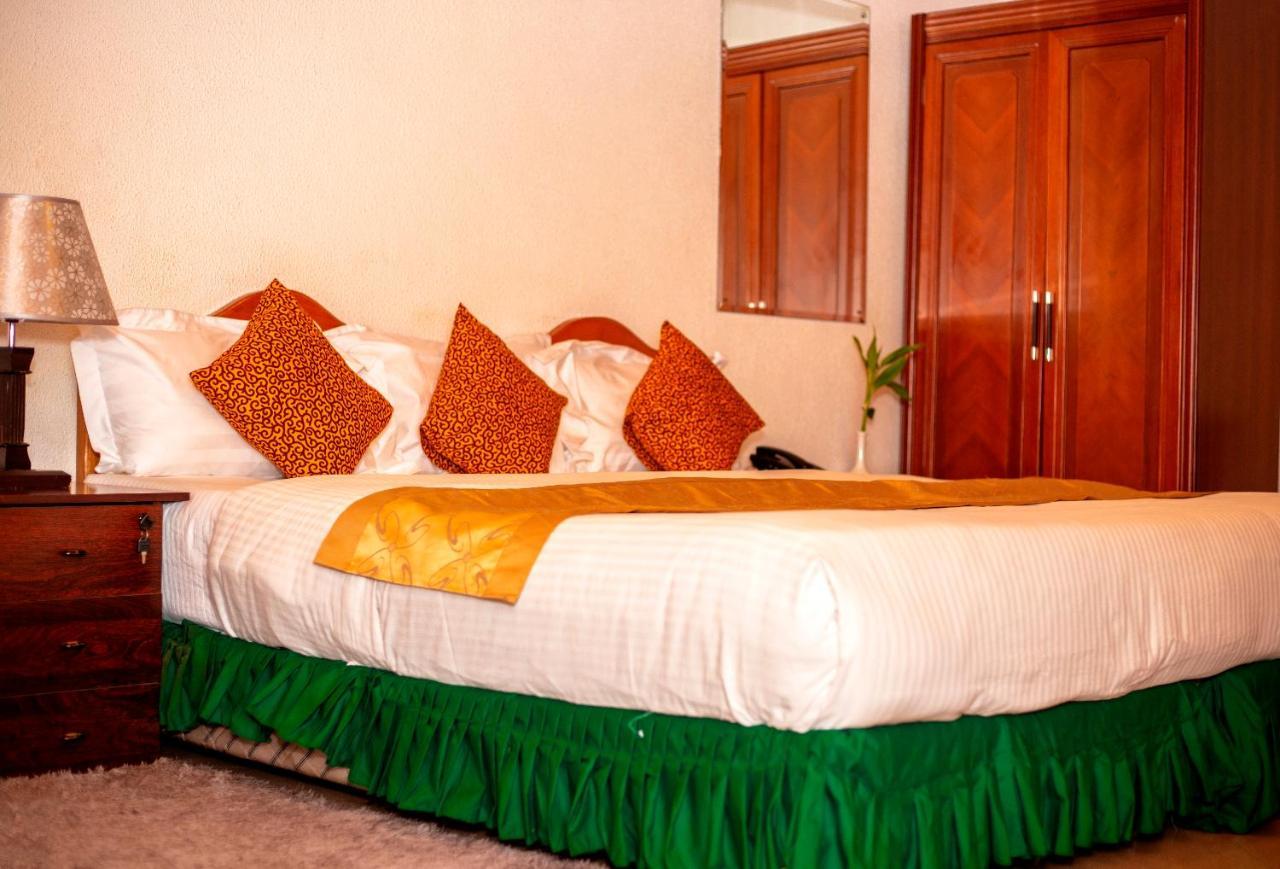 Royal Park Hotel Kumasi Kültér fotó